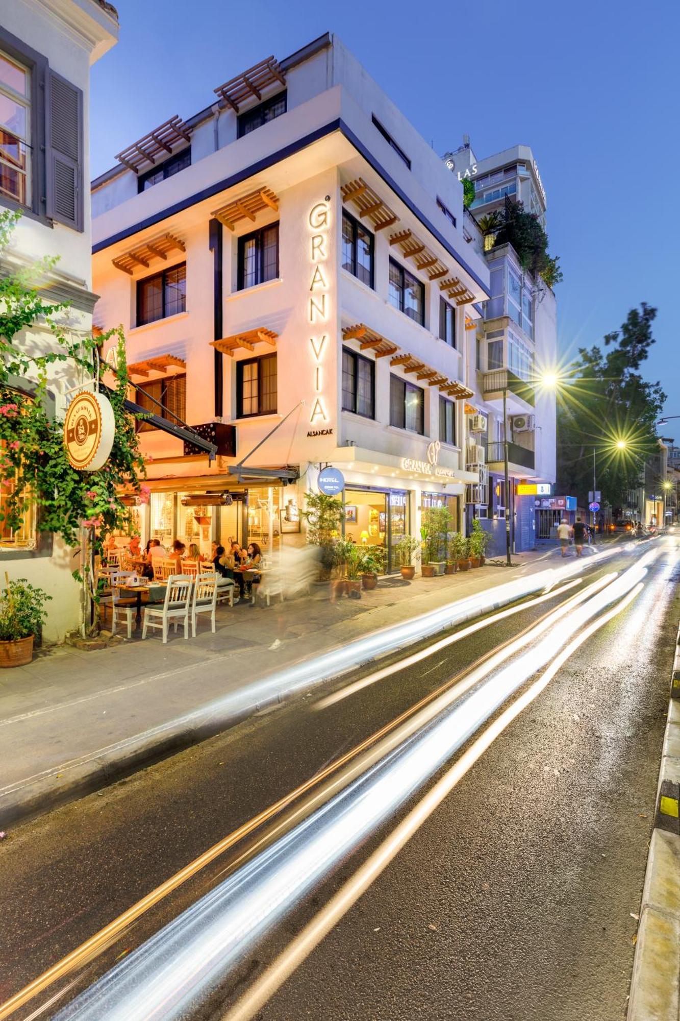 ホテル Gran Via Alsancak イズミル エクステリア 写真